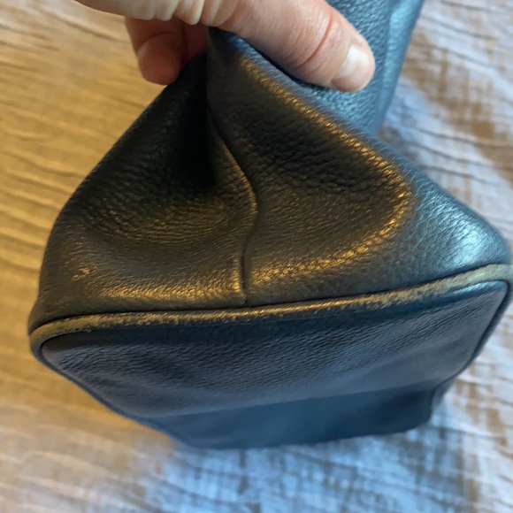 Michael Kors Bucket Bag - Picture 2 of 4